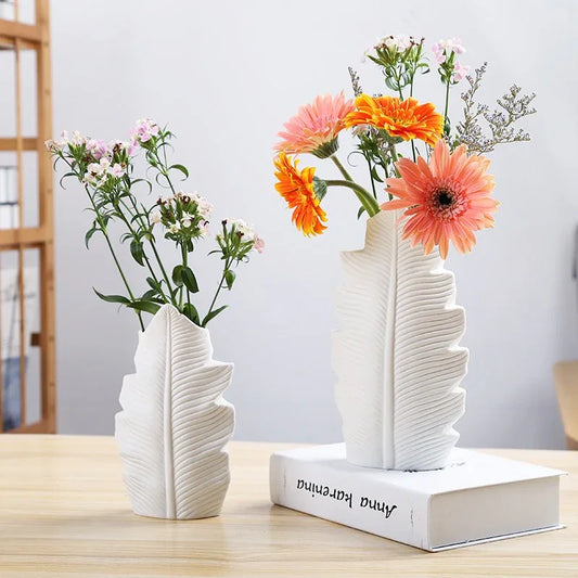 Scandinavian Simple Style Ceramic Vase ā Minimalist Elegance for Home - Shello's Creative Boutique