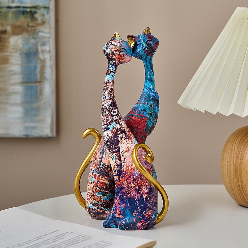 1Pcs European style oil painting couple cat animal ornaments, living room TV cabinet, foyer wine cabinet decoration, resin crafts eprolo