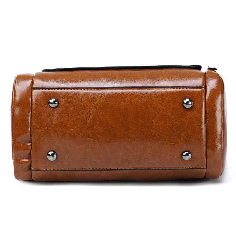 Spirituality Flower Shoulder Bag – Vintage PU Leather with Timeless Elegance and Everyday Functionality