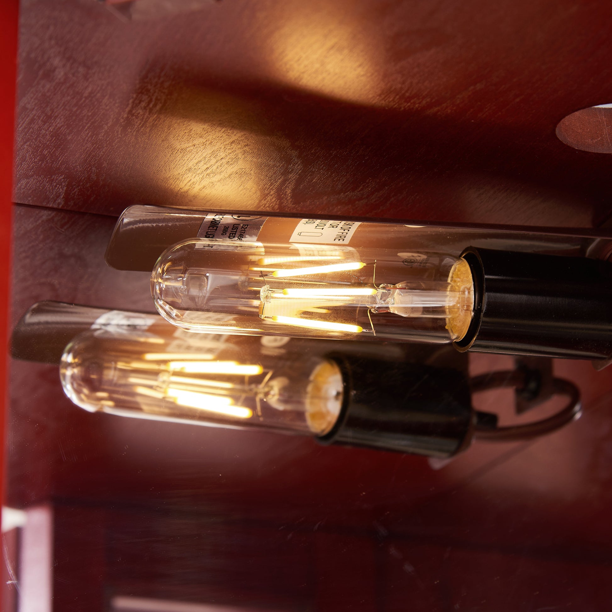 Corner Curio cabinet with illuminated glass display stand and tempered glass door, with adjustable bracket and light bulb eprolo