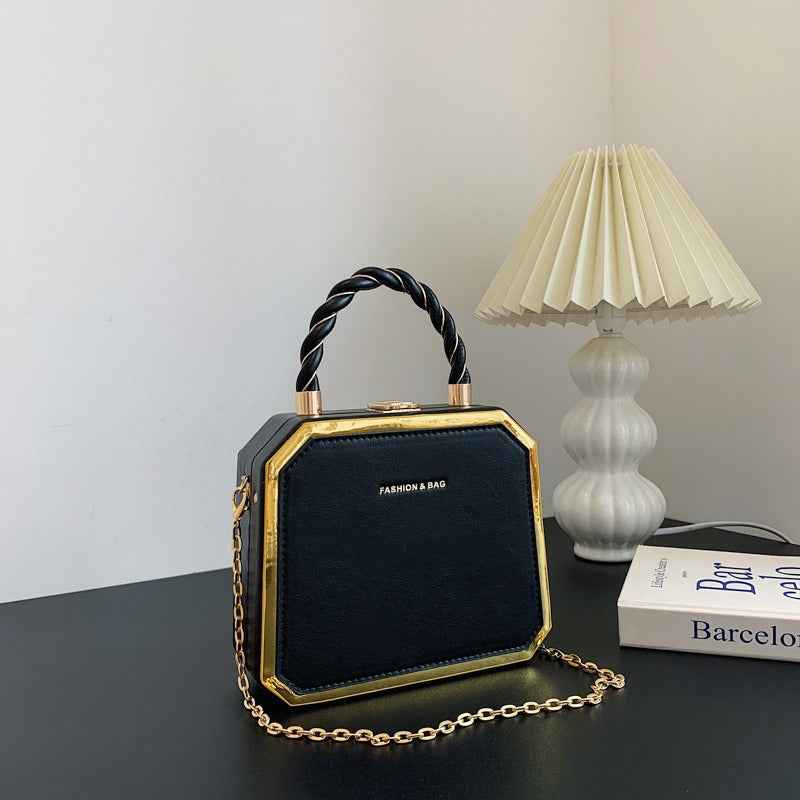 Shello's Creative Boutique – Fashionable Small Square Chain Crossbody Bag