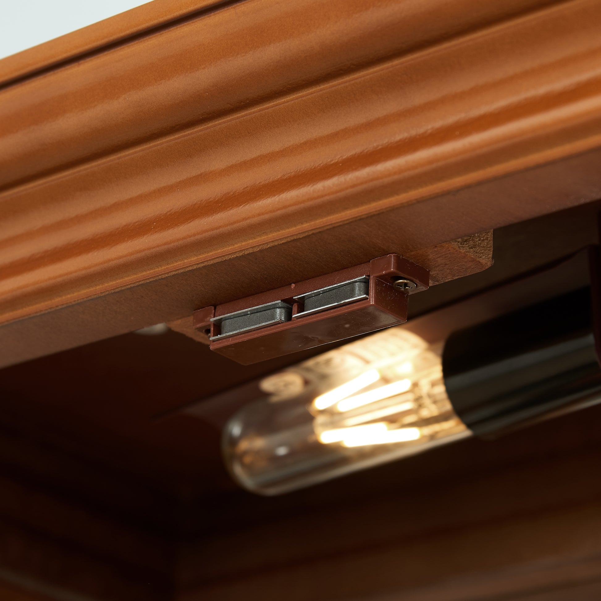 Lighting Curio Diapali cabinet with adjustable shelves, mirror back panel, tempered glass door (without light bulb), walnut wood eprolo