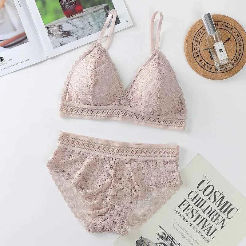 ZXYOUPING Lace Seamless Padded Bralette & Brief Set – Sexy Backless Ultrathin Wire-Free Lingerie for Women (Sizes 40–65kg) - Shello's Creative Boutique