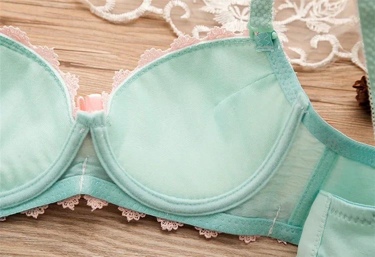 Wokeayer Vintage Plaid Push-Up Bra & Panty Set – Seamless Wire-Free Lingerie for Women, Sexy Fitness Underwear (Sizes 70A–80B)