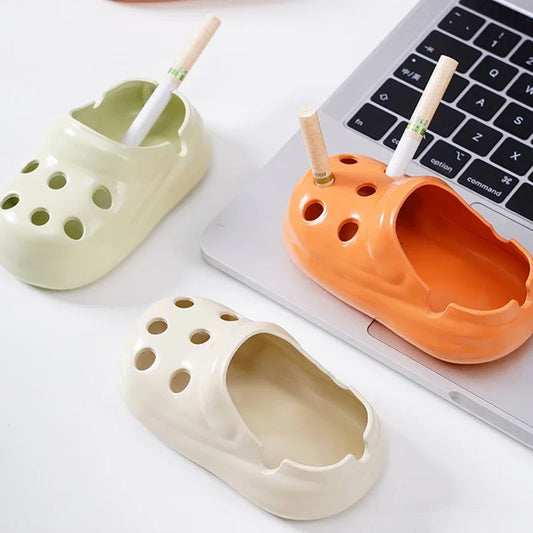 Cute Shoe Ashtray – Flame Retardant Anti-Fly Ash PP Ashtray for Home, Office & Hotel