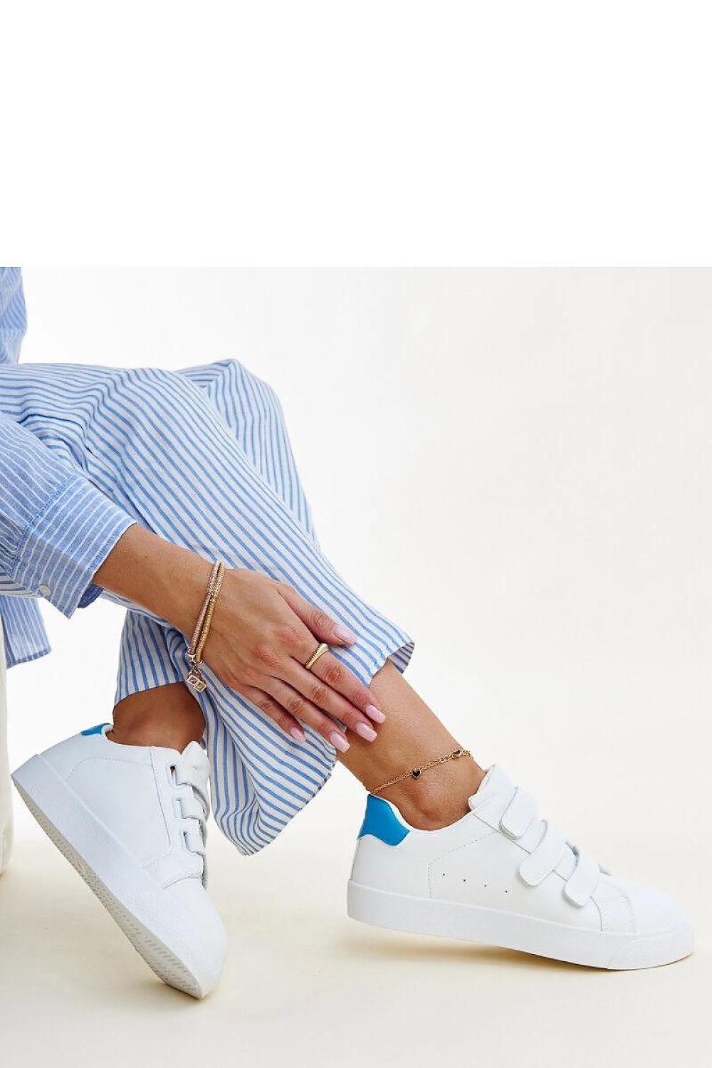 Sneakers model 207281 Solea