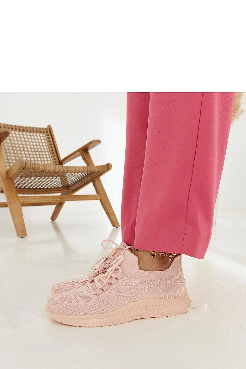 Sneakers model 207526 Solea