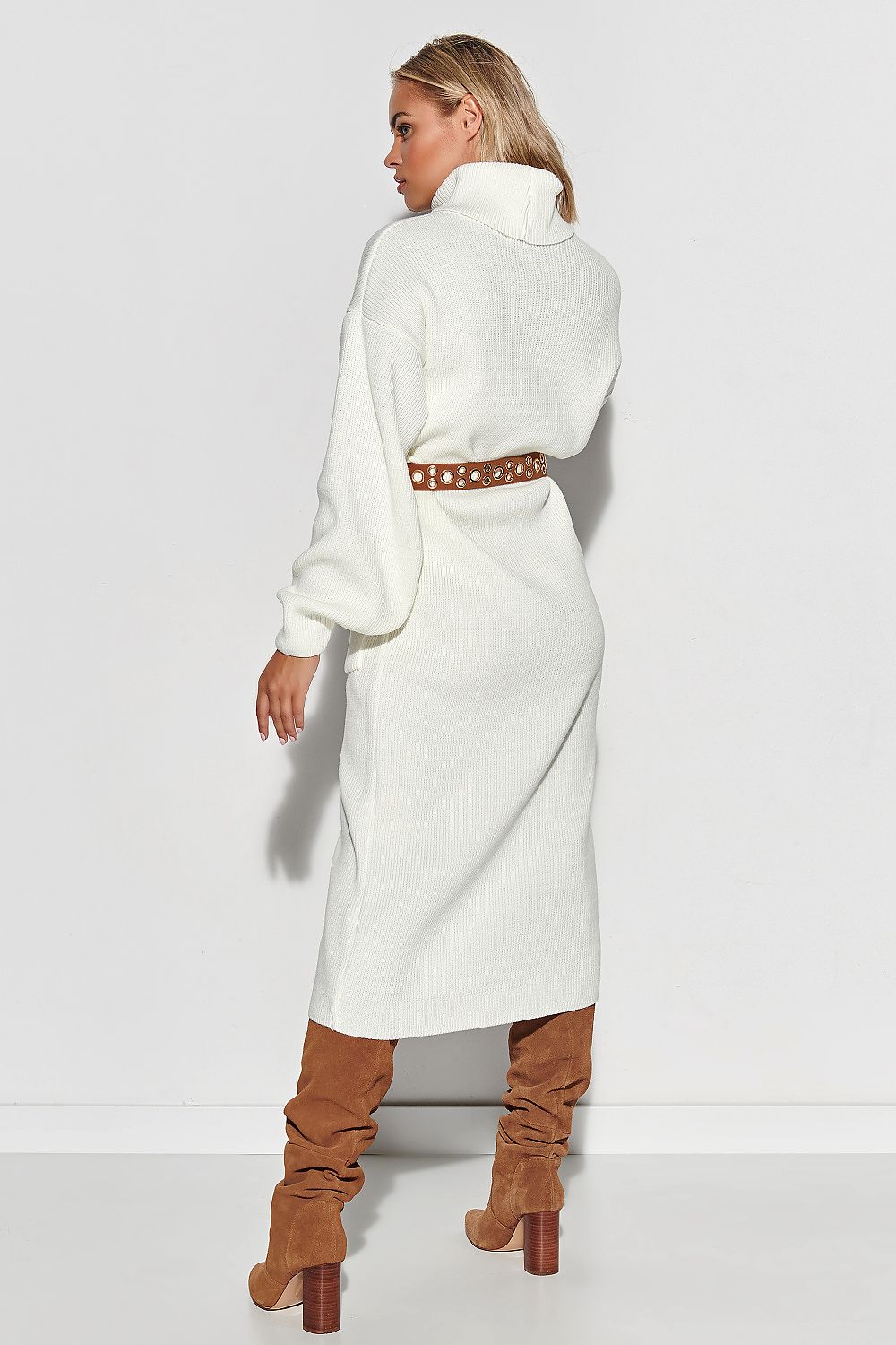 Daydress model 231018 Makadamia