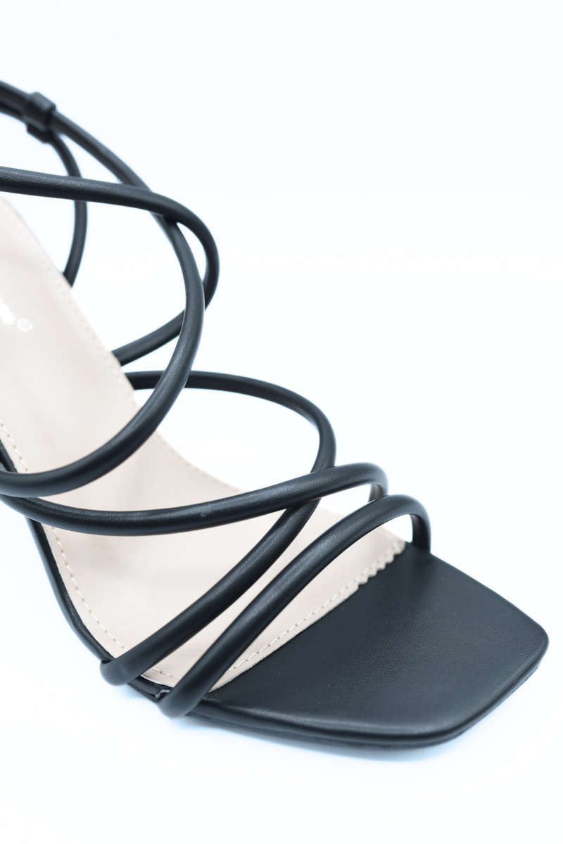 Strappy Buckle Block High Heels Moda