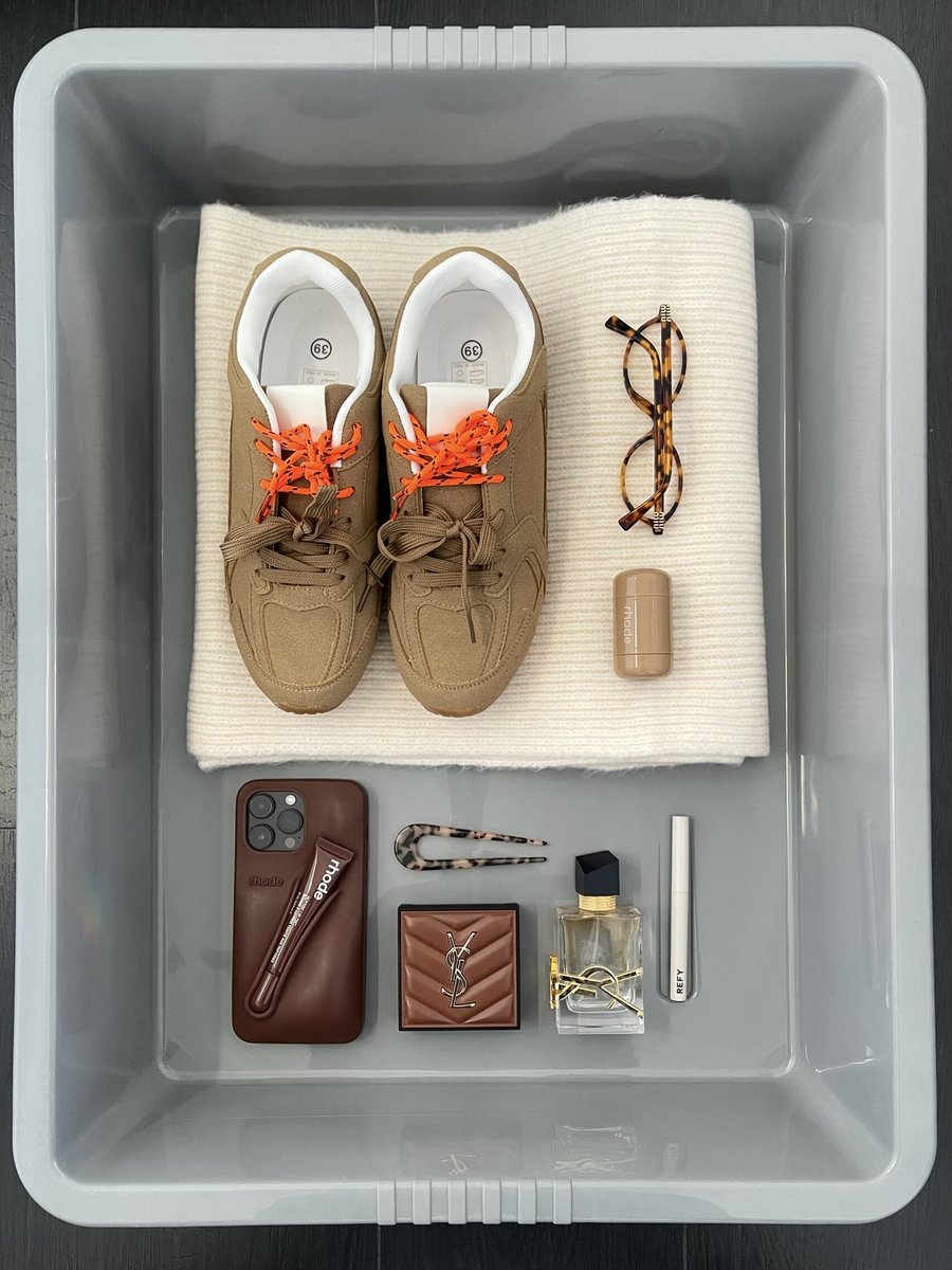 Double Contrast Lace Up Flat Trainers Moda