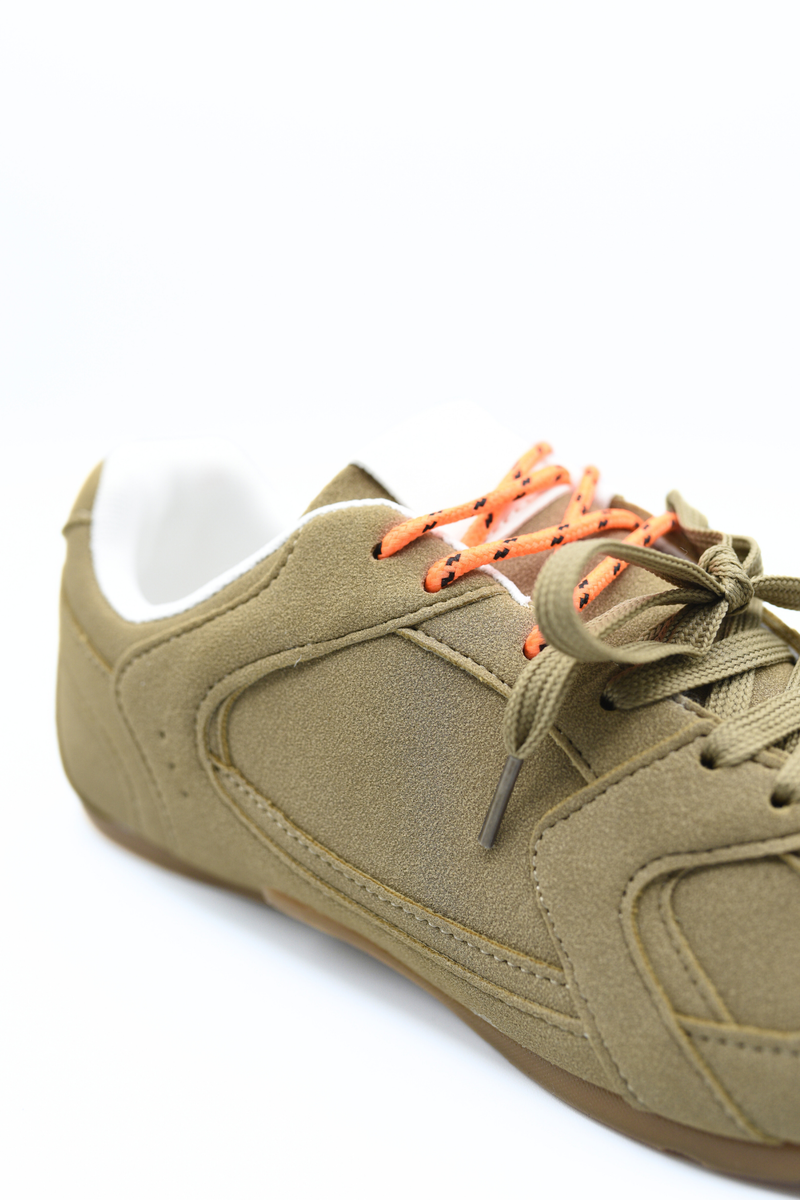 Double Contrast Lace Up Flat Trainers Moda