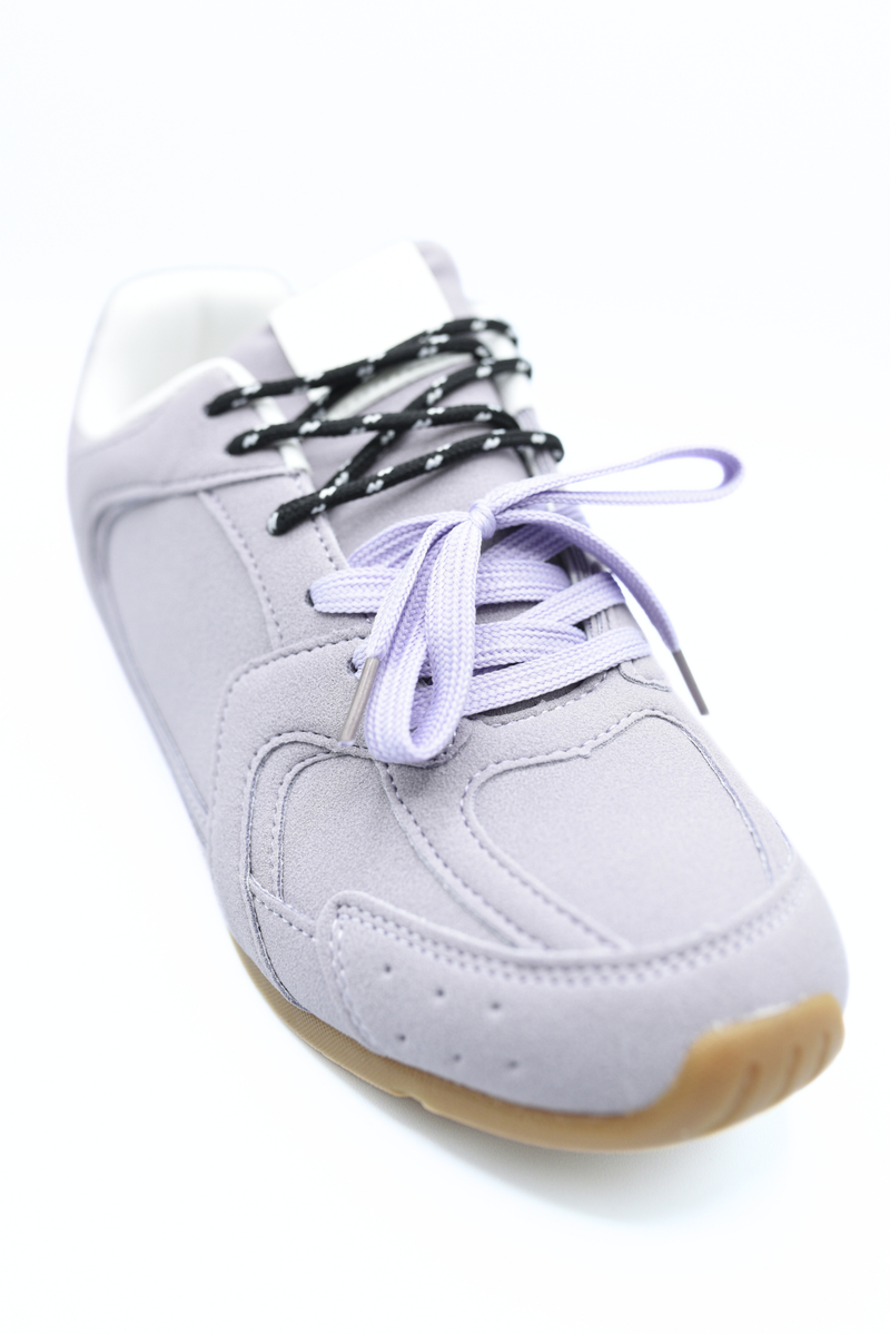 Double Contrast Lace Up Flat Trainers Moda