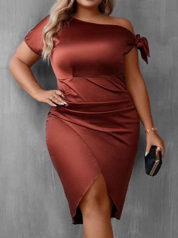 Plus Size Women's Casual Slanted Collar Short-Sleeved Wrap Hip Dress - Chic Comfort