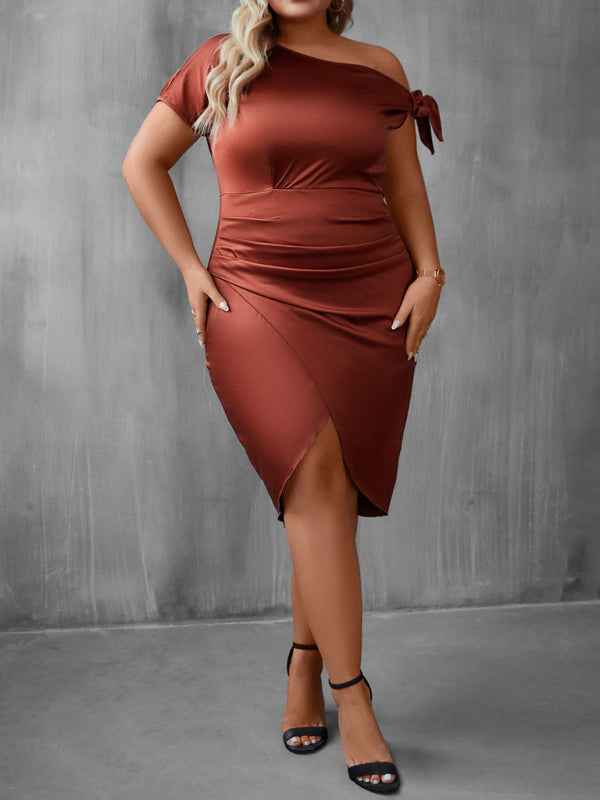 Plus Size Women's Casual Slanted Collar Short-Sleeved Wrap Hip Dress - Chic Comfort
