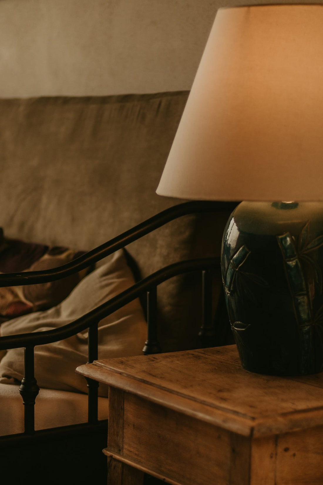 Enhancing Family Journeys: A Guide to the Gravity Car Phone Holder Perfect for Cars with Children Pets and Household Furniture - Shello's Creative Boutique