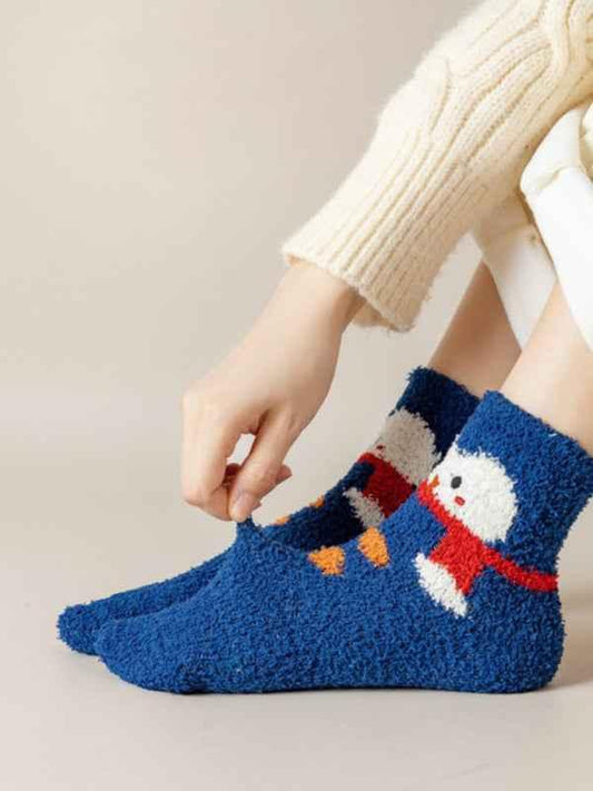 Keep Your Feet Happy All Year Round: Cosy Footwear, Socks & Thermal Insoles