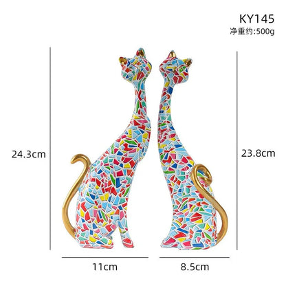European style oil painting couple cat animal ornaments, living room TV cabinet, foyer wine cabinet decoration, resin crafts - Shello's Creative Boutique