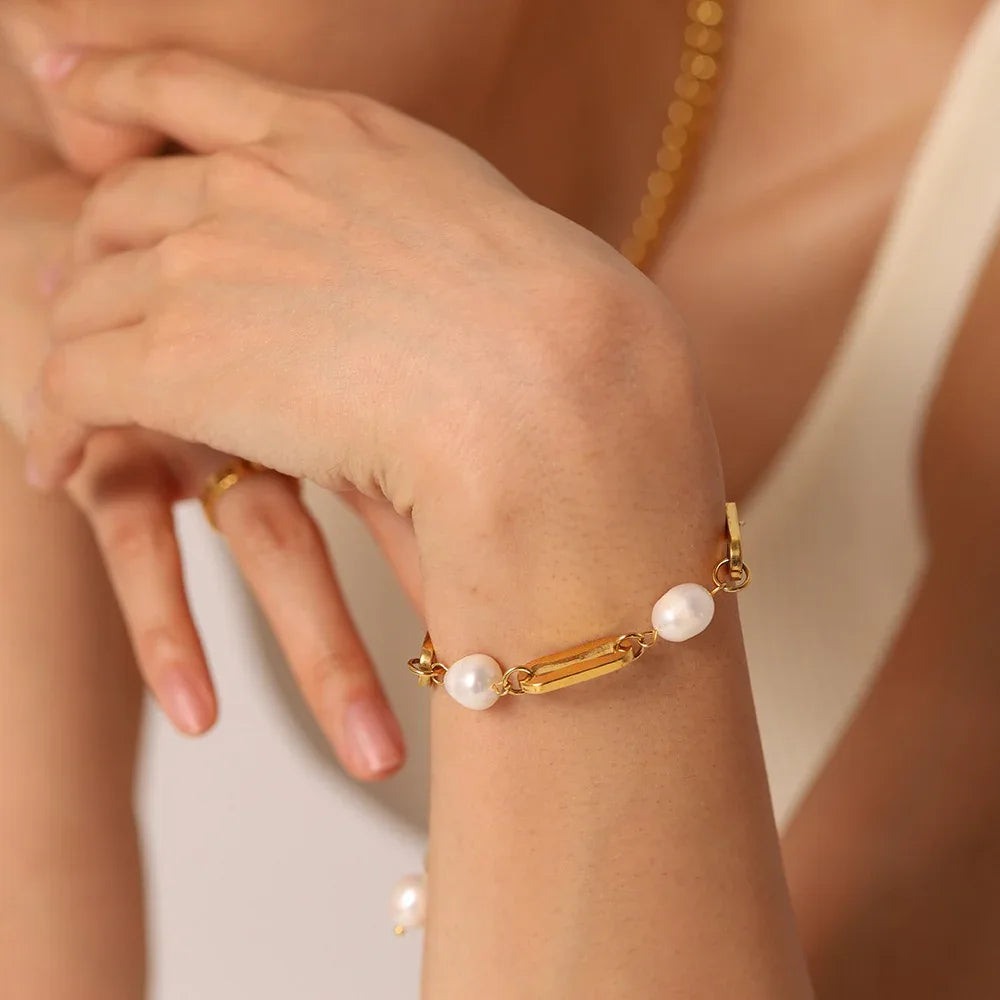 18K Gold Rectangular Chain with Pearl Design High-End Bracelet - Shello's Creative Boutique