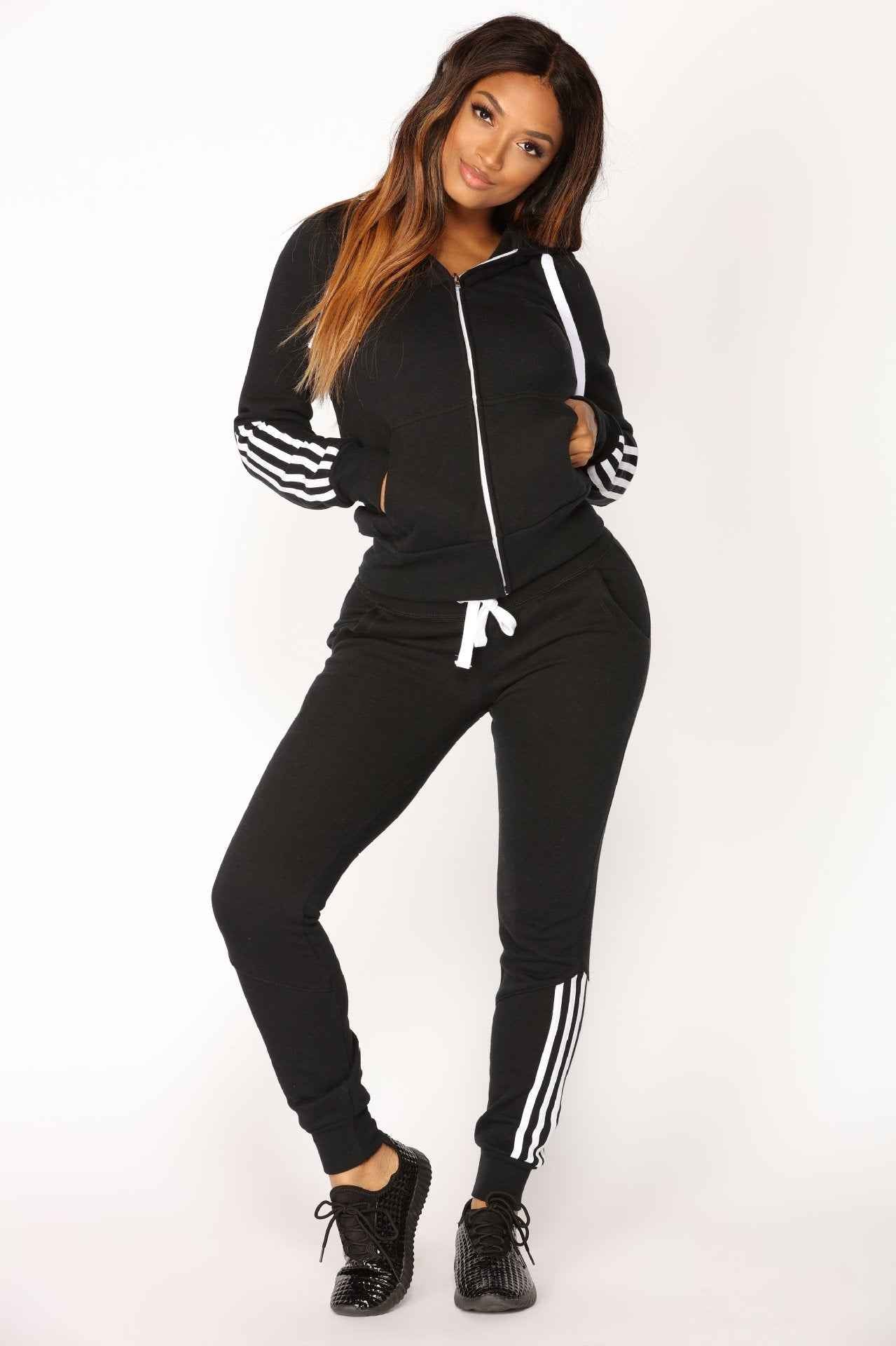 Women’s Pant Tops 2-Piece Tracksuit Set – Stylish Casual Leisurewear