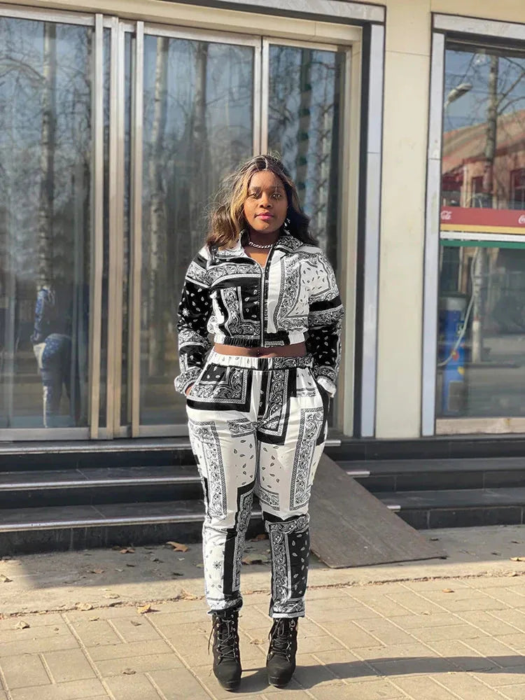 Women's Paisley Bandana Print Tracksuit - 2-Piece Zip-Up Sweatshirt & Jogger Set - Shello's Creative Boutique