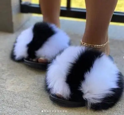 Women's Luxury Fluffy Fur Slippers - Indoor Warm Plush Flip Flops