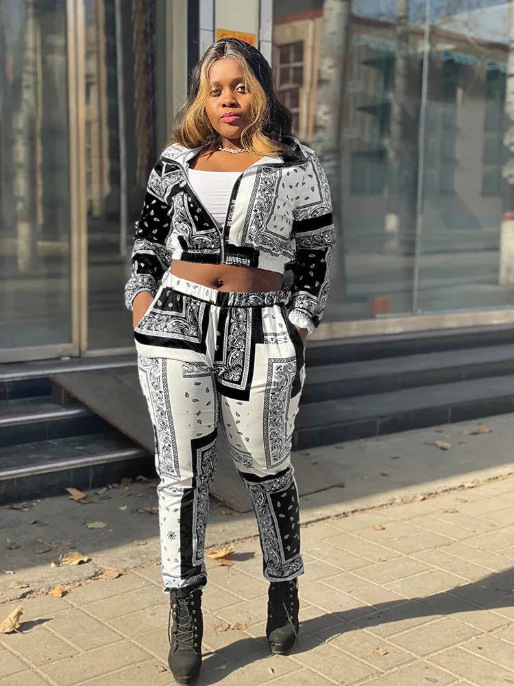 Women's Paisley Bandana Print Tracksuit - 2-Piece Zip-Up Sweatshirt & Jogger Set - Shello's Creative Boutique