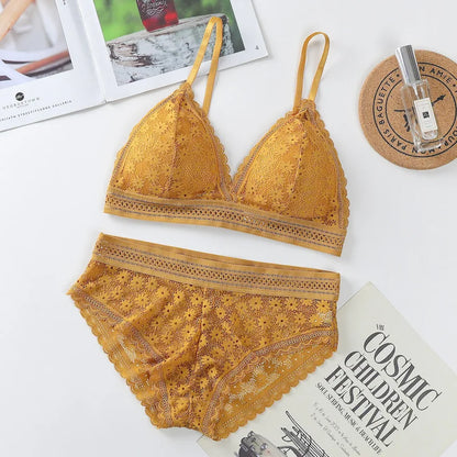 ZXYOUPING Lace Seamless Padded Bralette & Brief Set – Sexy Backless Ultrathin Wire-Free Lingerie for Women (Sizes 40–65kg)