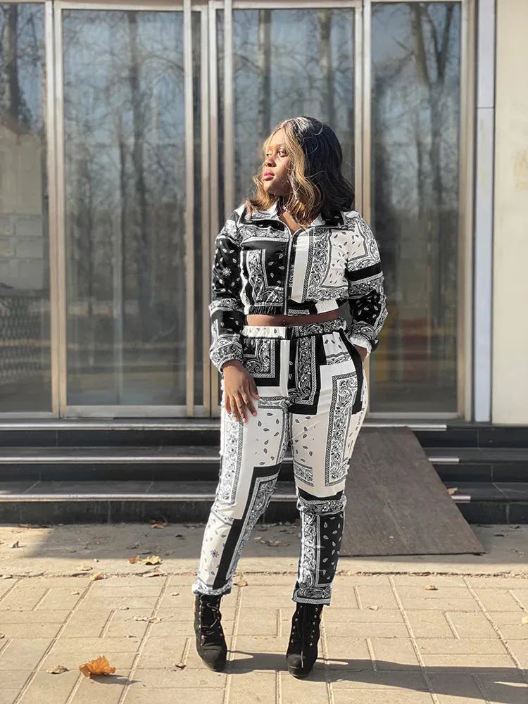 Women's Paisley Bandana Print Tracksuit - 2-Piece Zip-Up Sweatshirt & Jogger Set - Shello's Creative Boutique