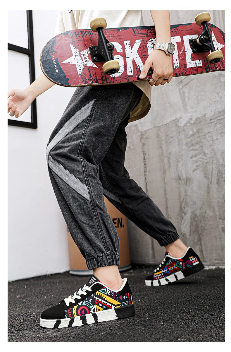 YRZL Men's Sports Running Shoes Canvas Geometric Style Lace-Up Sneakers Couples' Fashionable Graffiti Print Skate Shoes Men Shello's Creative Boutique