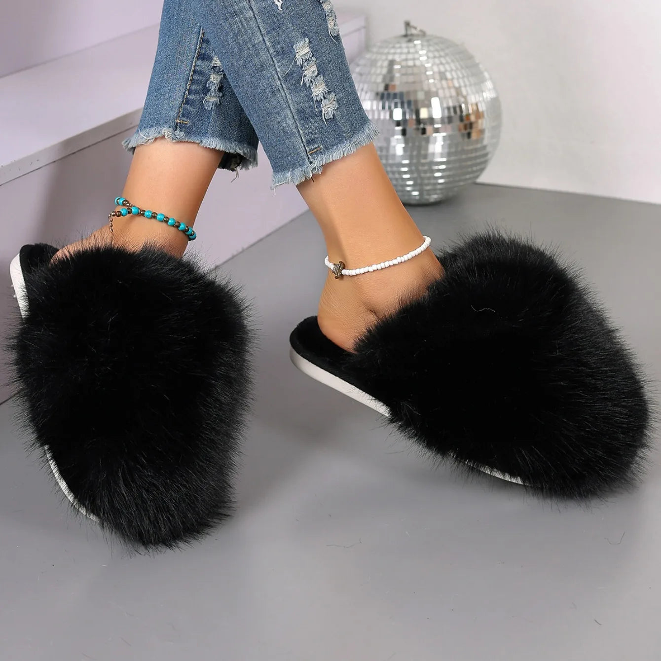 Women's Winter Fashion Fur Slippers - Fluffy Plush Anti-Slip Outdoor Slides - Shello's Creative Boutique