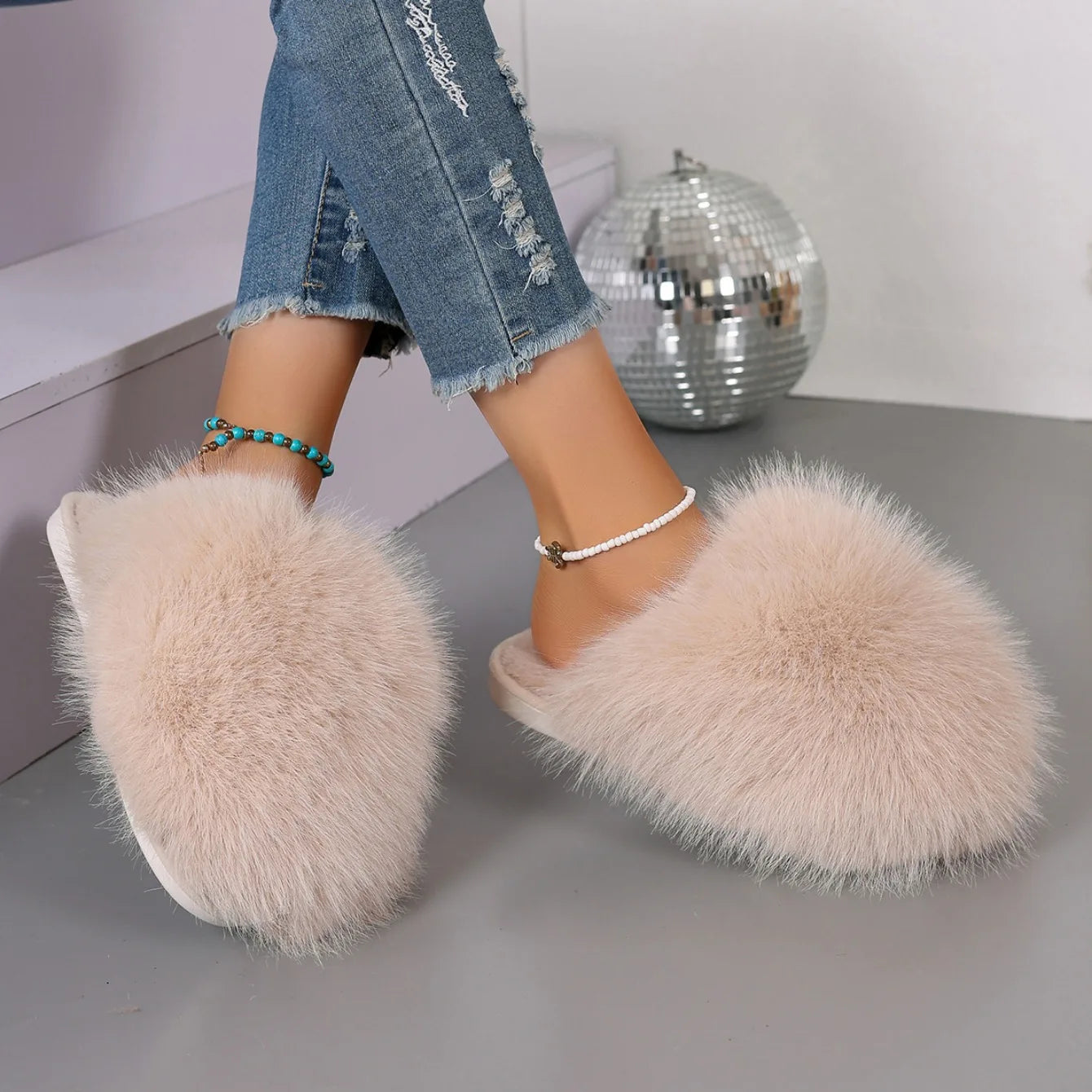Women's Winter Fashion Fur Slippers - Fluffy Plush Anti-Slip Outdoor Slides - Shello's Creative Boutique