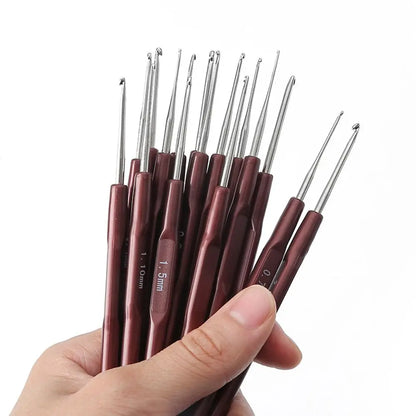 Dreadlock Crochet Hooks 0.5-0.8mm - Metal Plastic Micro Hook Set for Hair Weaving - Shello's Creative Boutique