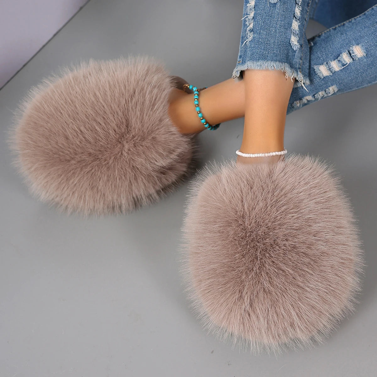 Women's Winter Fashion Fur Slippers - Fluffy Plush Anti-Slip Outdoor Slides - Shello's Creative Boutique