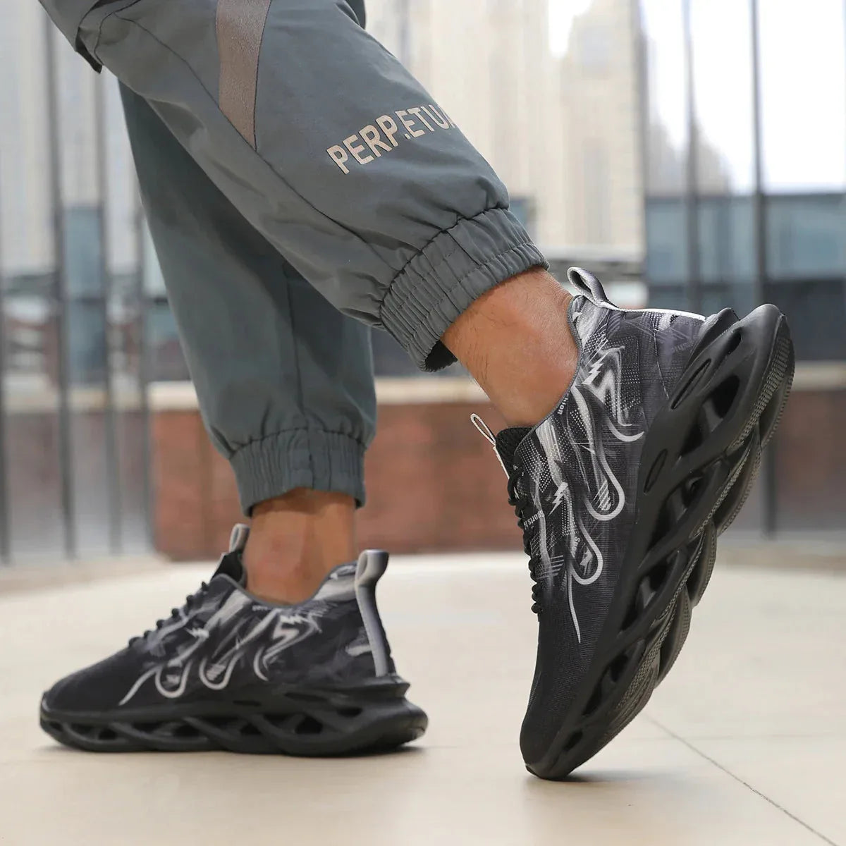 Unisex Lightweight Running Shoes - Breathable Mesh Tennis Trainers for Men & Women 2025 - Shello's Creative Boutique