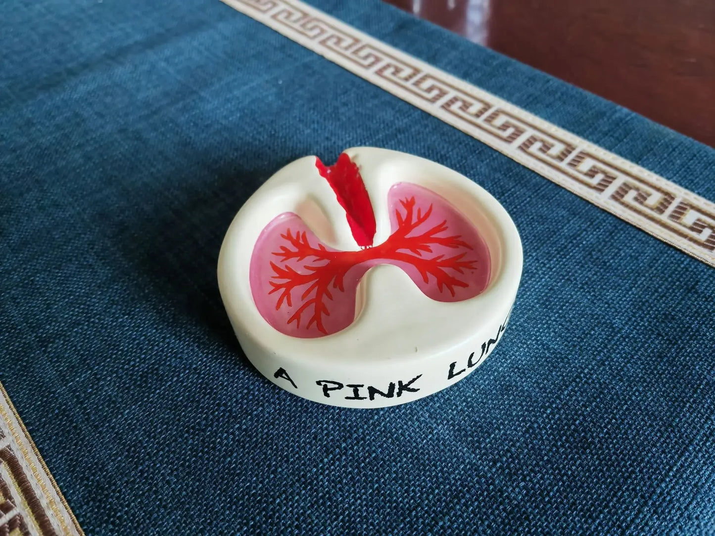 Pink Lung Ashtray – Funny Resin Desktop Cigarette Ash Tray