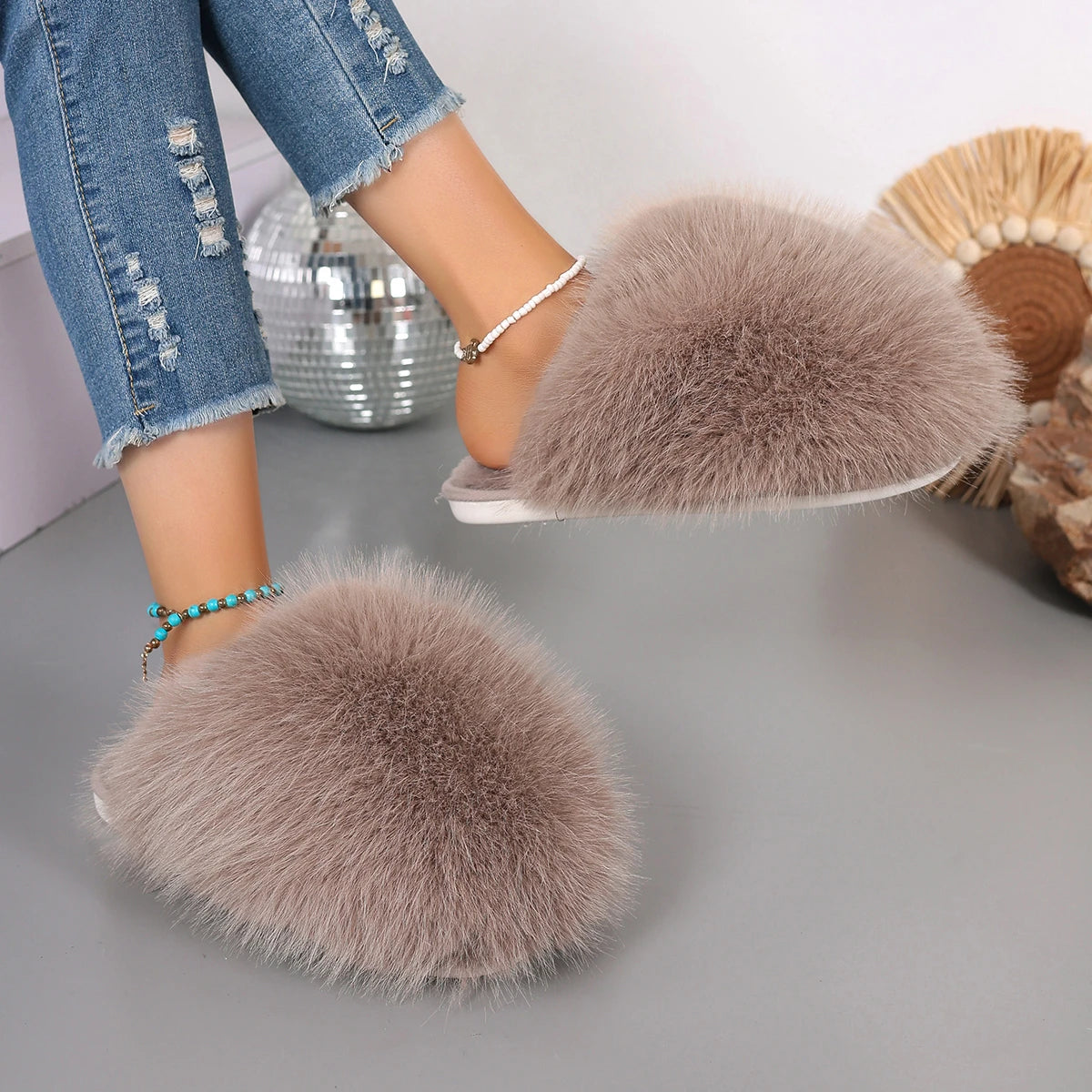 Women's Winter Fashion Fur Slippers - Fluffy Plush Anti-Slip Outdoor Slides - Shello's Creative Boutique