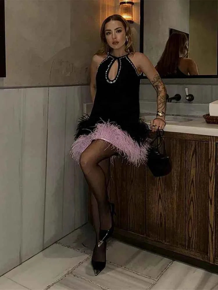 Elegant Evening Dresses Formal Occasion Dress Customized Crystal Prom Dresses Black Satin Pink Feathers Prom Gown Party Gown