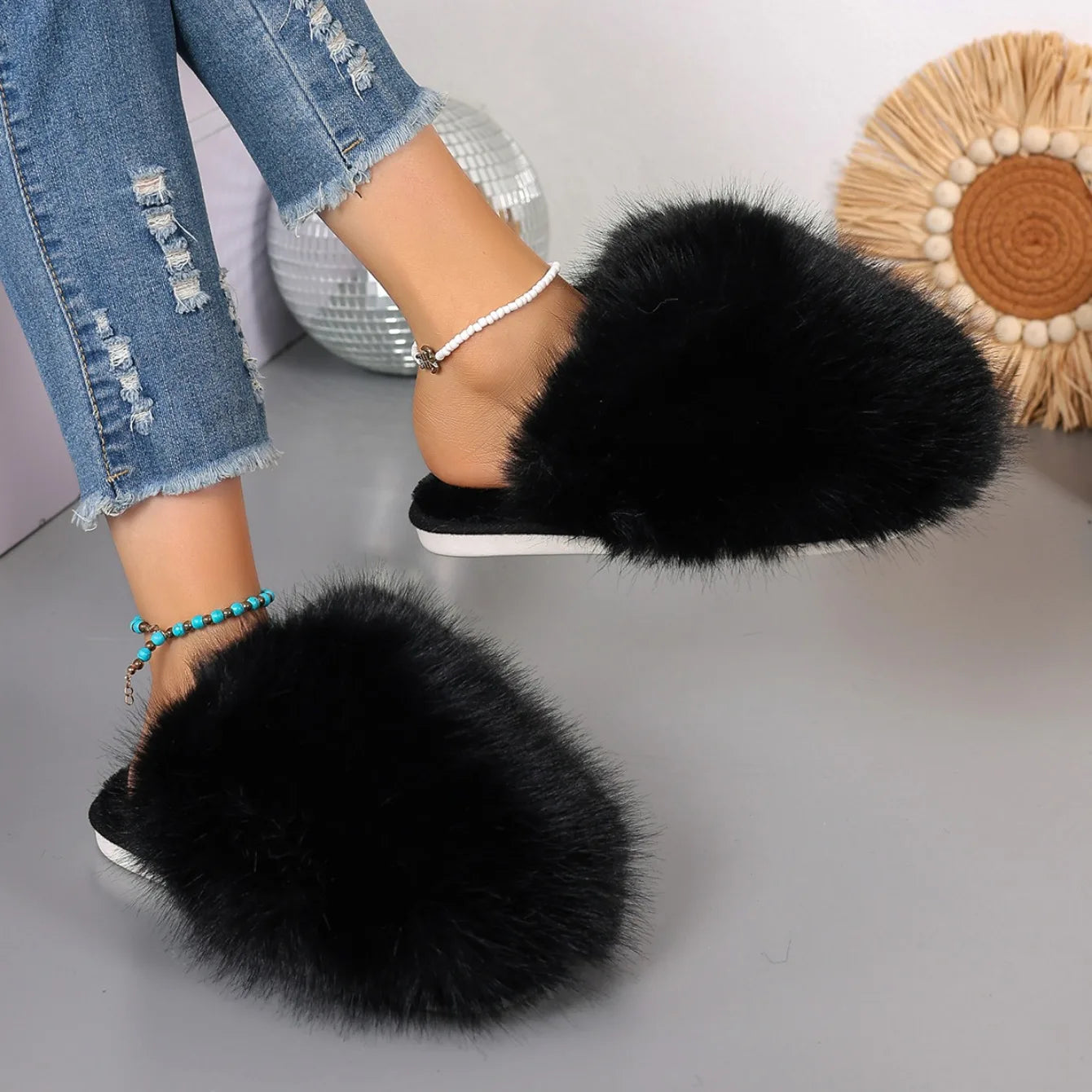 Women's Winter Fashion Fur Slippers - Fluffy Plush Anti-Slip Outdoor Slides - Shello's Creative Boutique