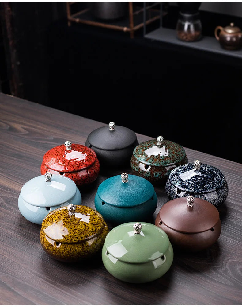 Creative Ceramic Ashtray with Lid – Anti-Fly Ash Desktop Ornament, 18 Styles