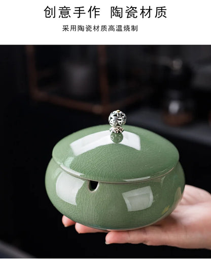 Creative Ceramic Ashtray with Lid – Anti-Fly Ash Desktop Ornament, 18 Styles