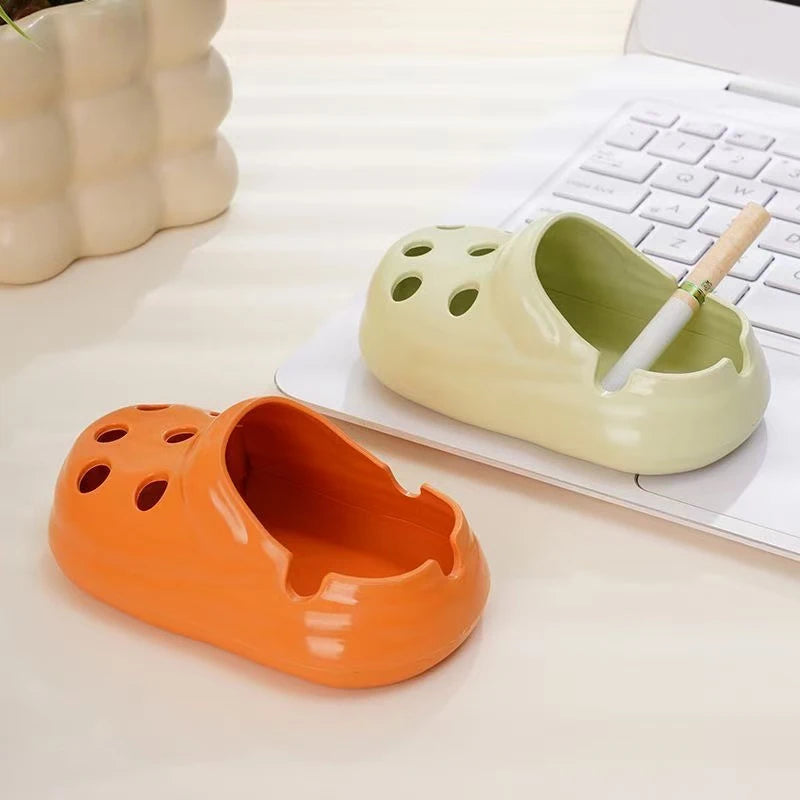 Cute Shoe Ashtray – Flame Retardant Anti-Fly Ash PP Ashtray for Home, Office & Hotel