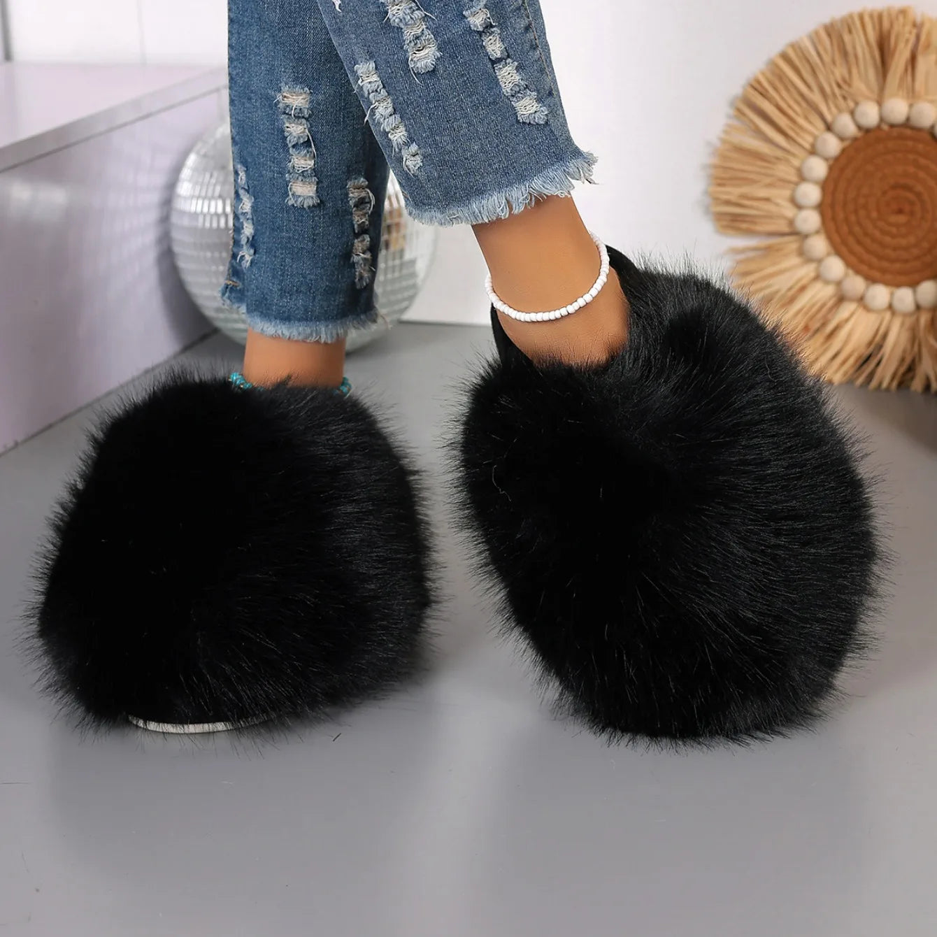 Women's Winter Fashion Fur Slippers - Fluffy Plush Anti-Slip Outdoor Slides - Shello's Creative Boutique