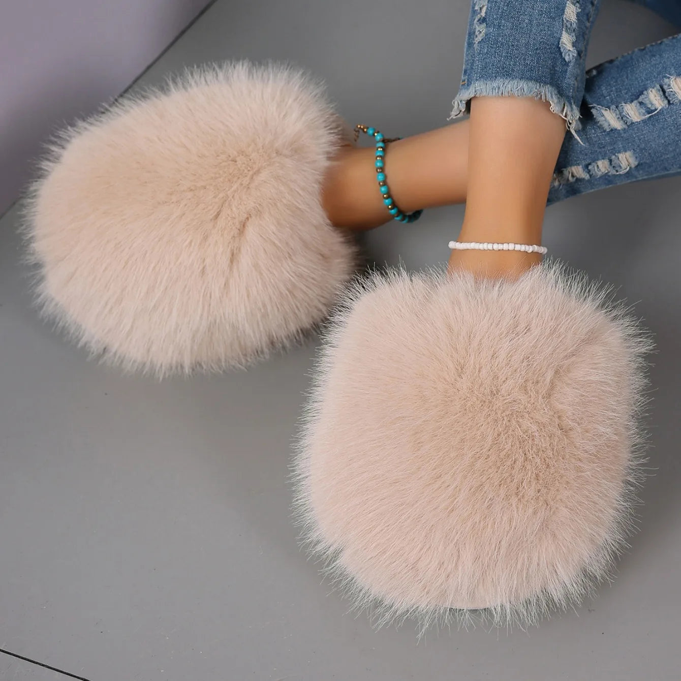 Women's Winter Fashion Fur Slippers - Fluffy Plush Anti-Slip Outdoor Slides - Shello's Creative Boutique