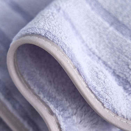 2pcs /Set Thickened Coral Velvet Bath Towel Beach Towel Soft Absorbent No Linting - Shello's Creative Boutique