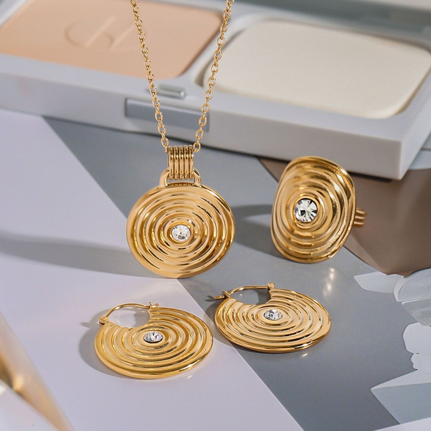 https://shineoss.oss-cn-hongkong.aliyuncs.com/wang/2025/07/04/ba67fb95-224c-4e56-a4aa-6c7b2ed54c32.jpg