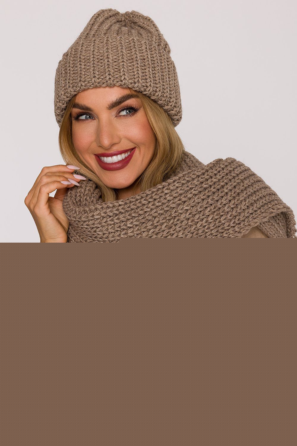  Shawl model 219553 Moe 