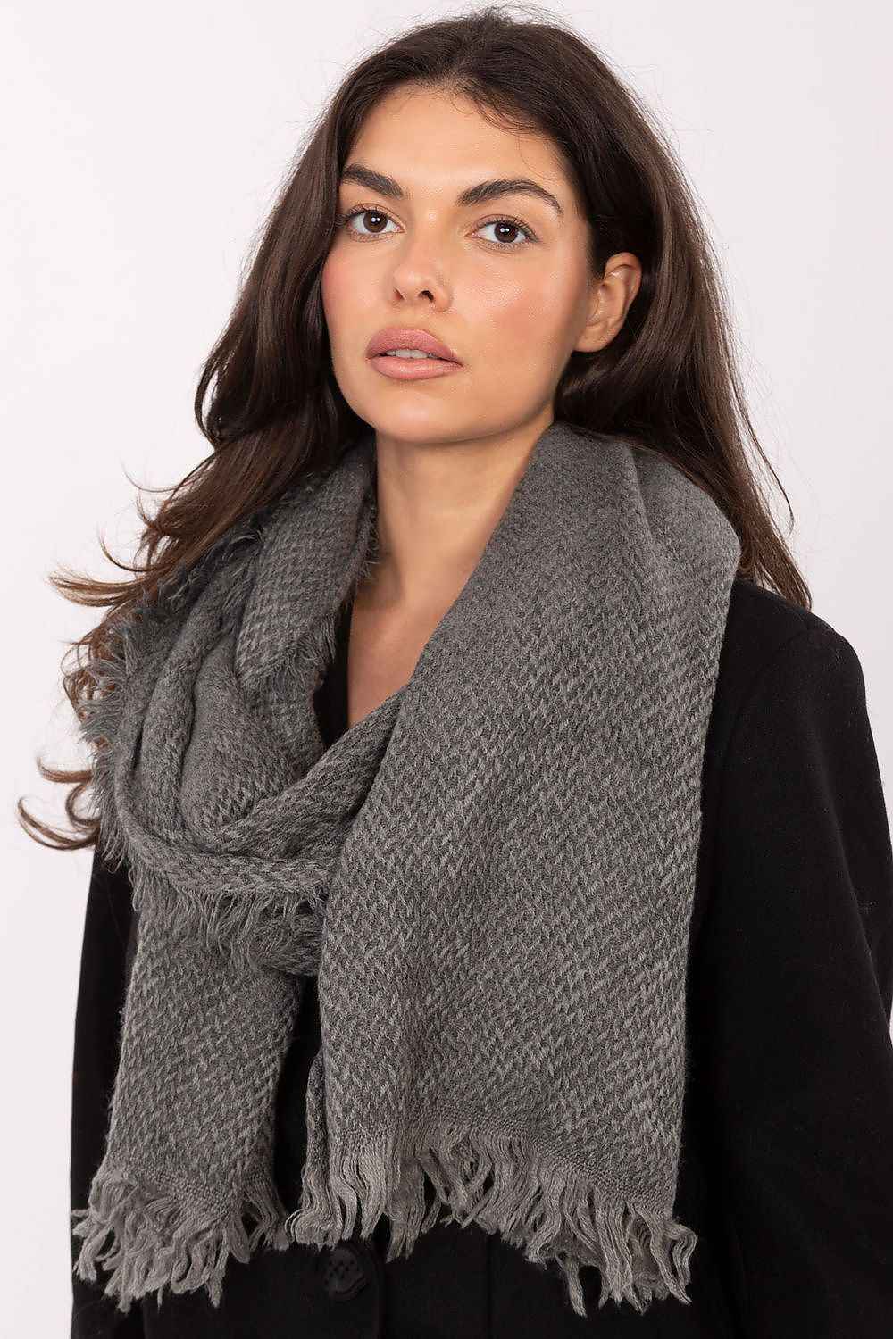 Shawl model 219618 AT