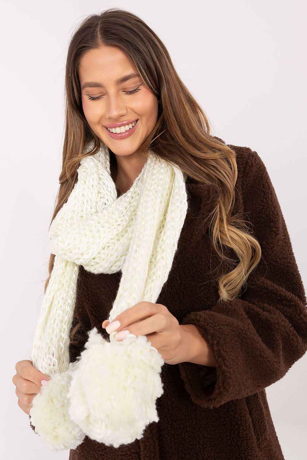 Shawl model 220390 AT