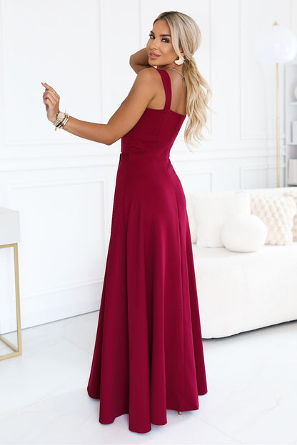  Long dress model 231224 Numoco 