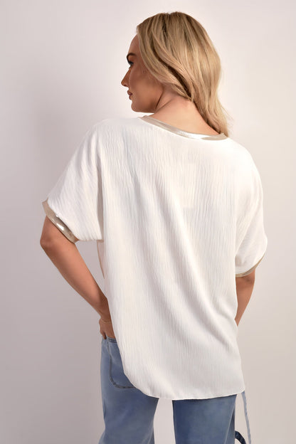 Shiny Trim Short-Sleeved Top Moda